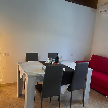 Feudo Apartman Tollo