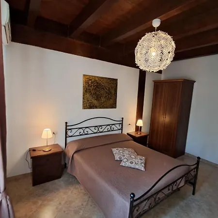 Feudo Apartman Tollo